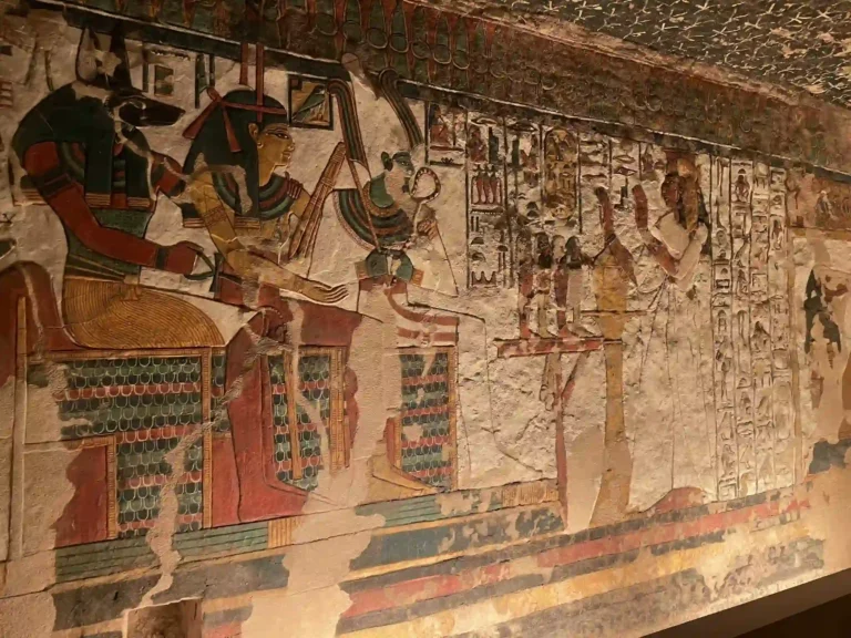 Valley of the Queens (3)